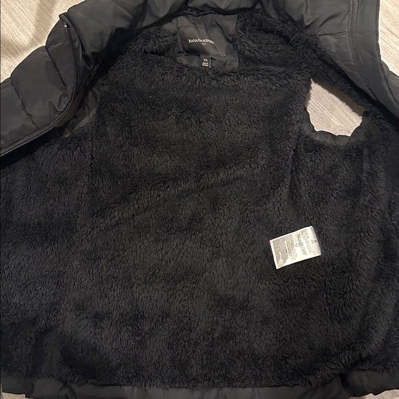 Banana Republic Black Puffer Vest - Picture 8 of 9